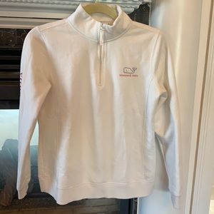 Vineyard Vines size small off white color